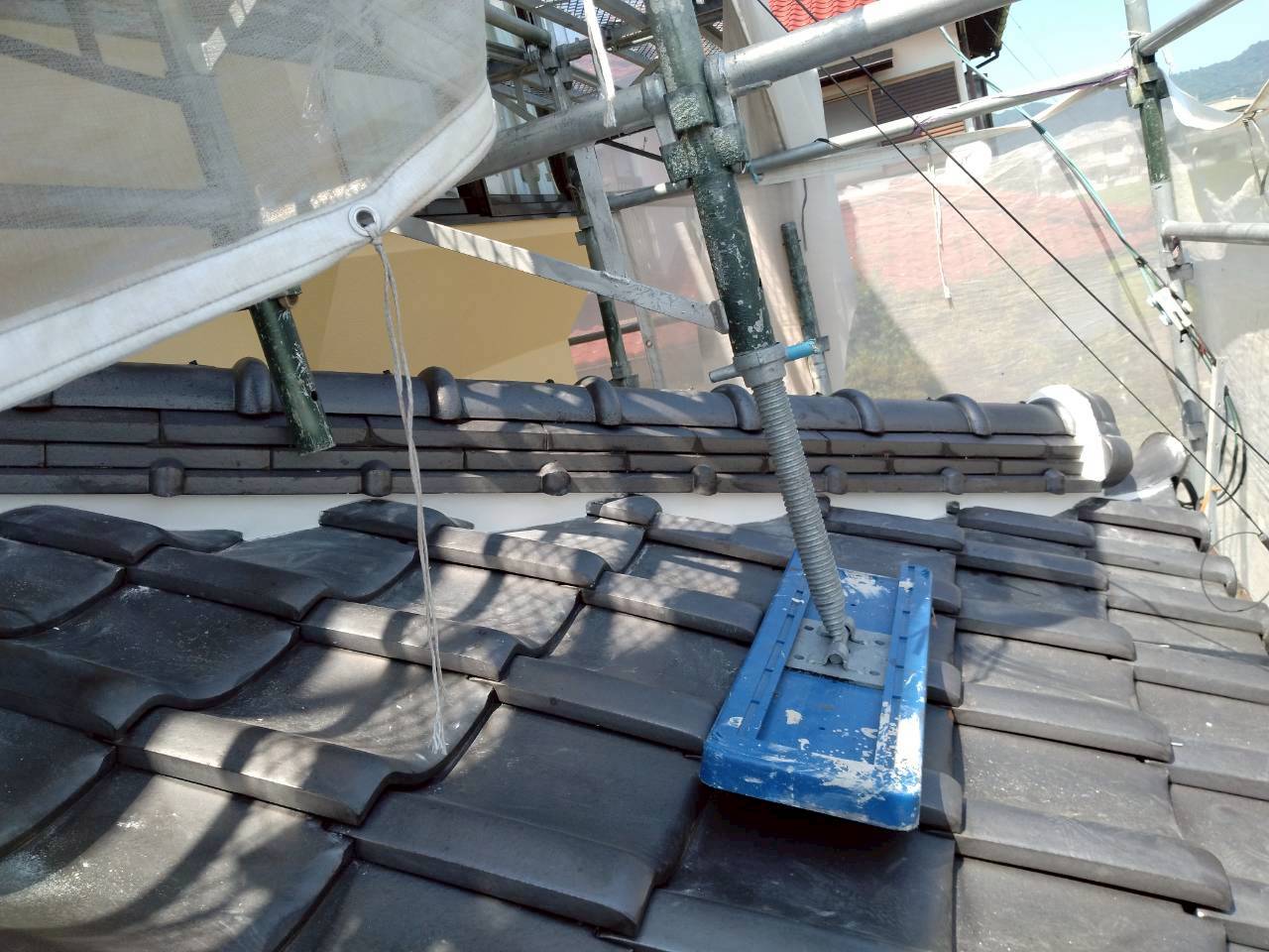 三木町　屋根の漆喰の詰め直し